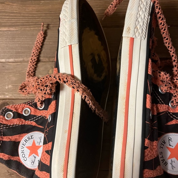 Converse x Dr Woo on the eye on the toe caps and under the clear outsole size 2 - Picture 8 of 9
